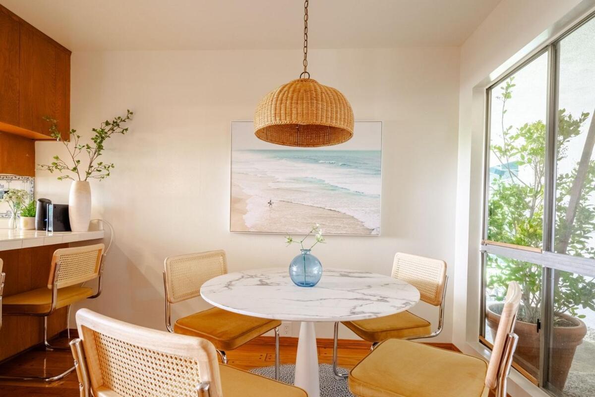 6 Minutes To Universal With Game Room, Heated Pool & Los Angeles