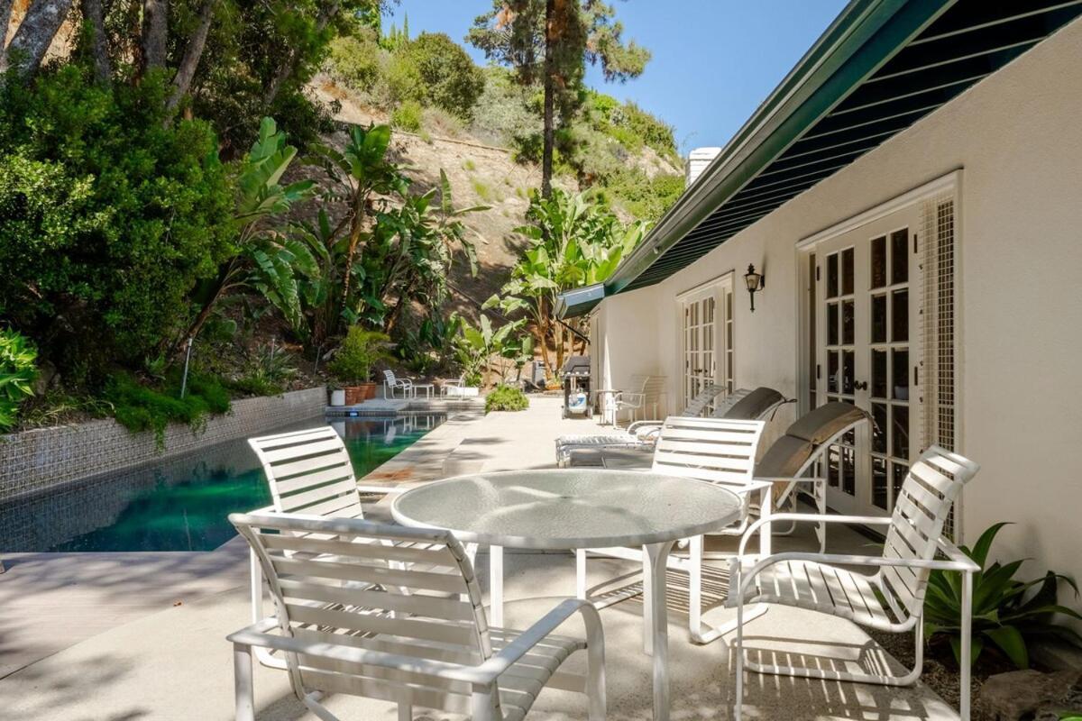 6 Minutes To Universal With Game Room, Heated Pool & Los Angeles