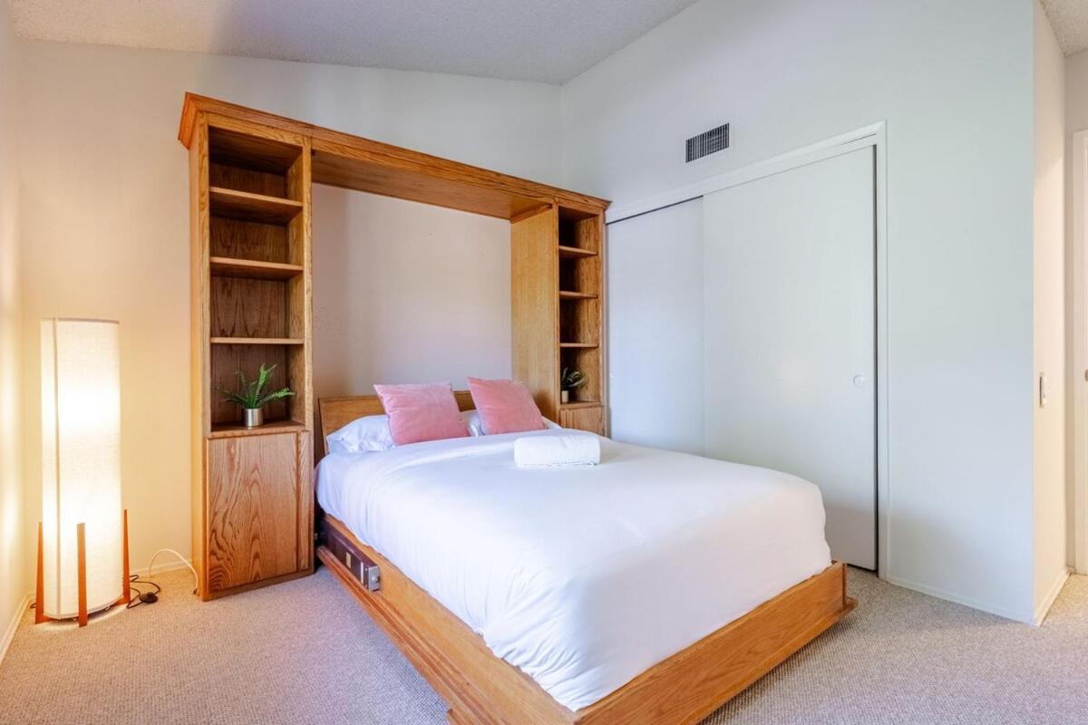 6 Minutes To Universal With Game Room, Heated Pool & *