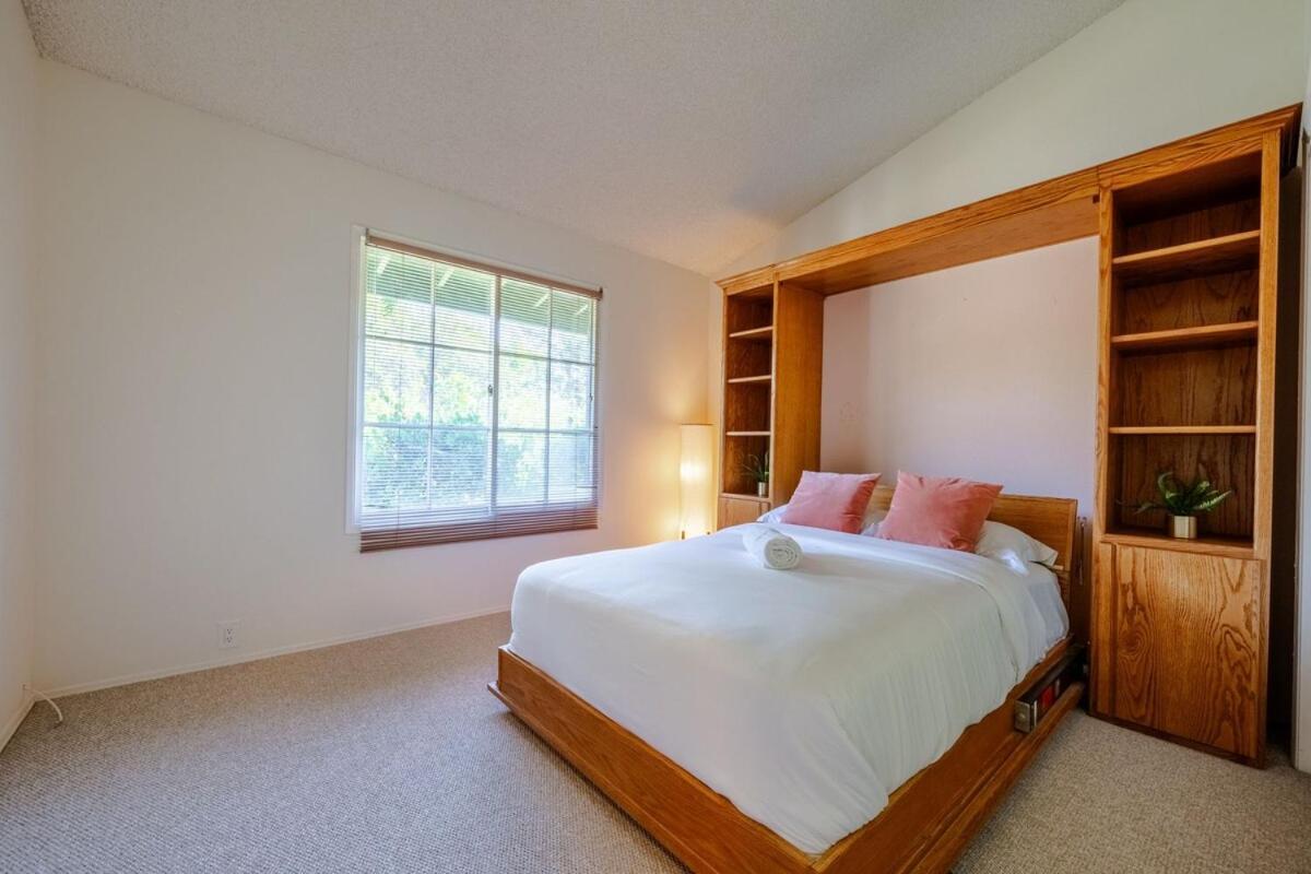6 Minutes To Universal With Game Room, Heated Pool & * Los Angeles