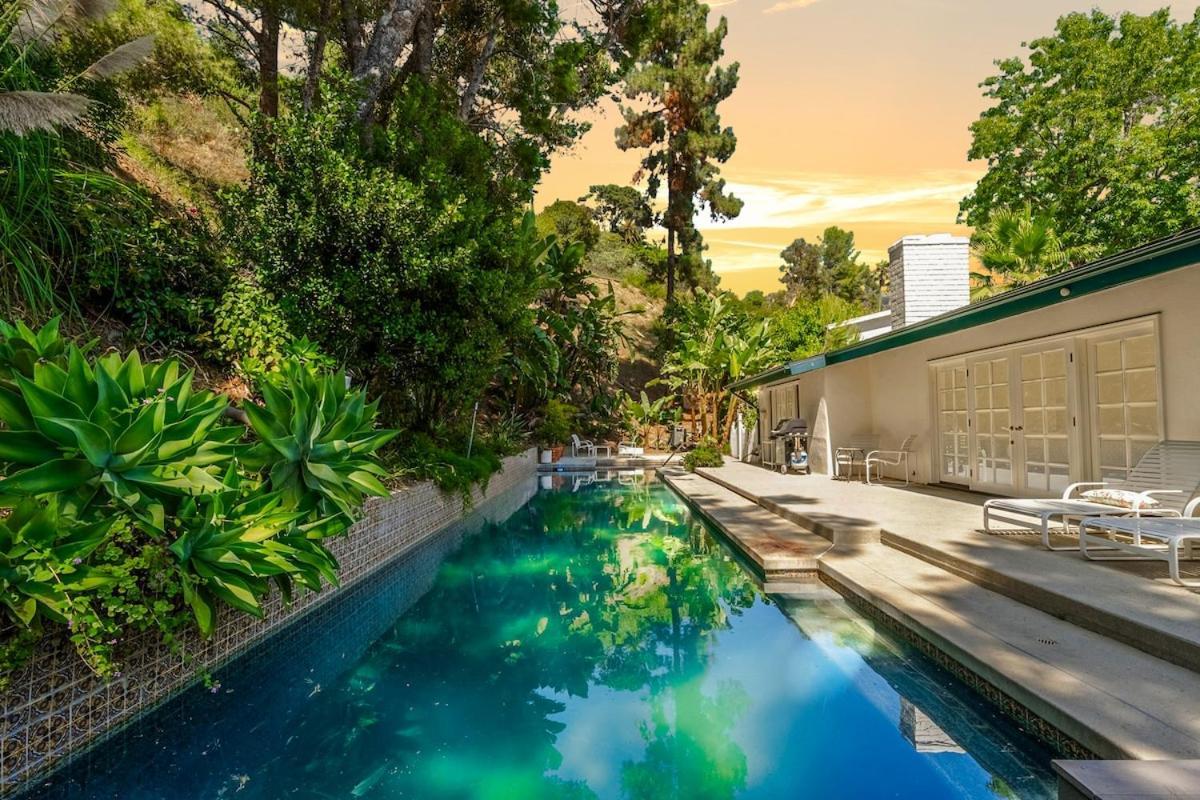 6 Minutes To Universal With Game Room, Heated Pool & Casa de férias